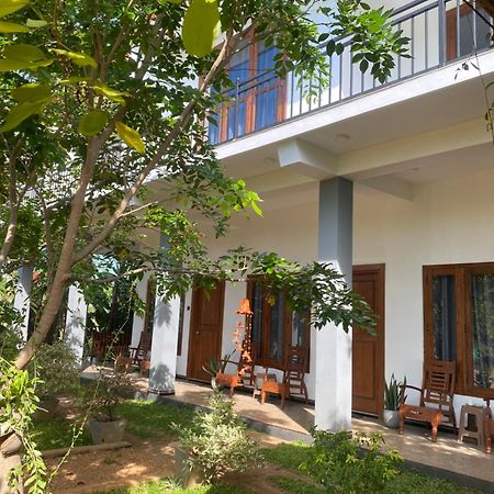 Hotel Hanguk Villa Dambulla Exterior photo